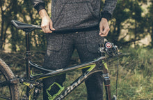 Load image into Gallery viewer, The Women's Apres Sweatpant in Salt and Pepper Fleece
